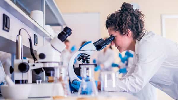 laboratory research female scientist