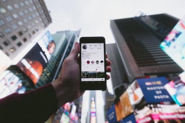 instagram account image sharing